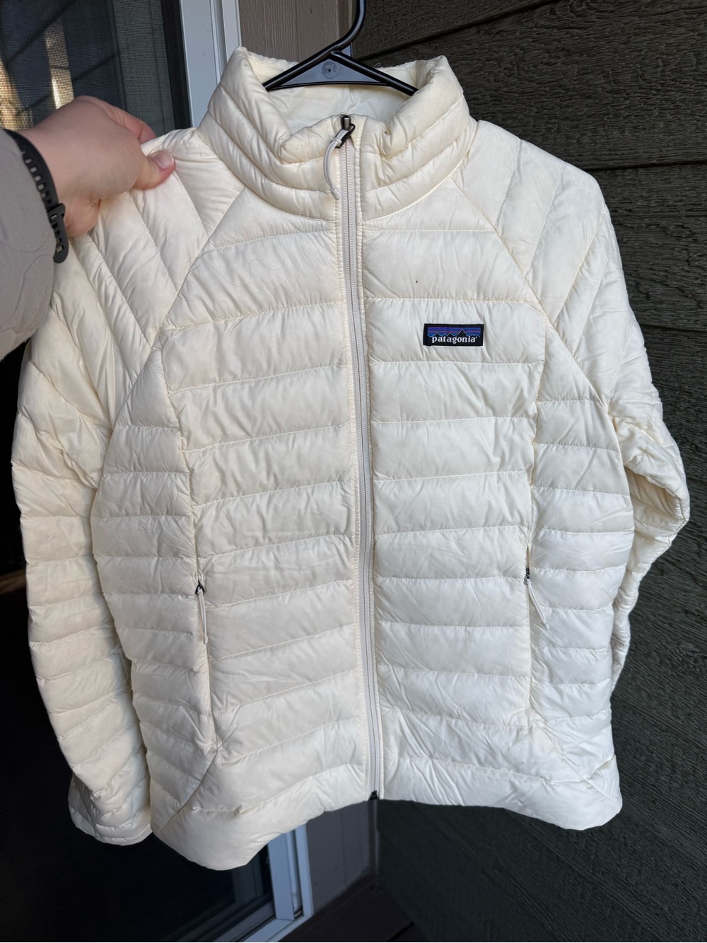 Patagonia Women’s Down Sweater Insulated Jacket